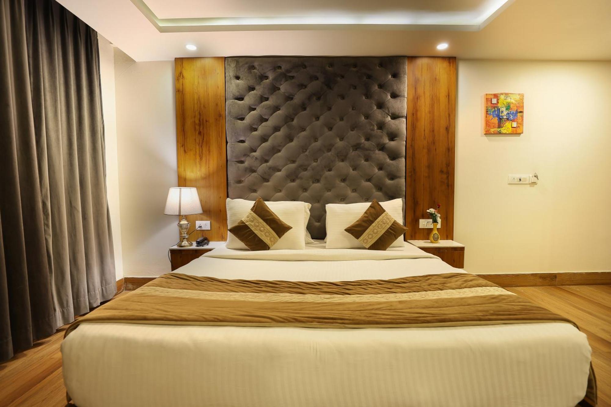 Hotel View - A Boutique Hotel New Delhi Exterior foto